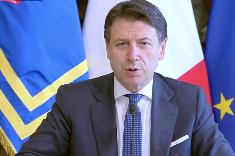 Autocertificazioni, cambio di residenza e certificati: cosa cambia per i cittadini con il decreto Libera Italia article-post