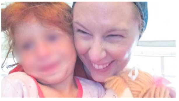 La storia della donna multata perché ha abbracciato il figlio article-post