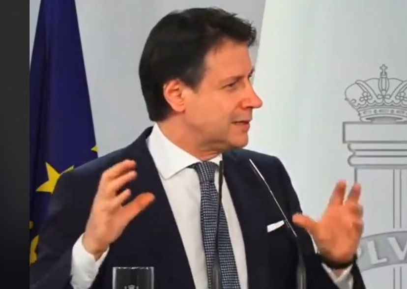 Conte sfotte Meloni e Salvini citando Ecce Bombo di Nanni Moretti: “Mi si nota di più…” preview