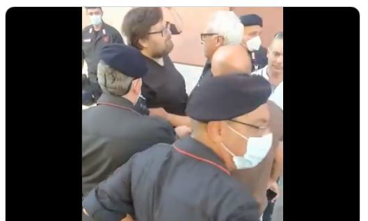 Pomigliano d’Arco: la contestazione a Mario Adinolfi preview