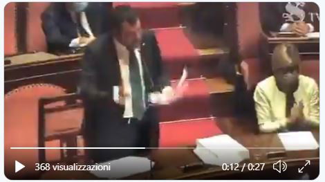 Le fregnacce di Salvini che dice basta al distanziamento sociale article-post