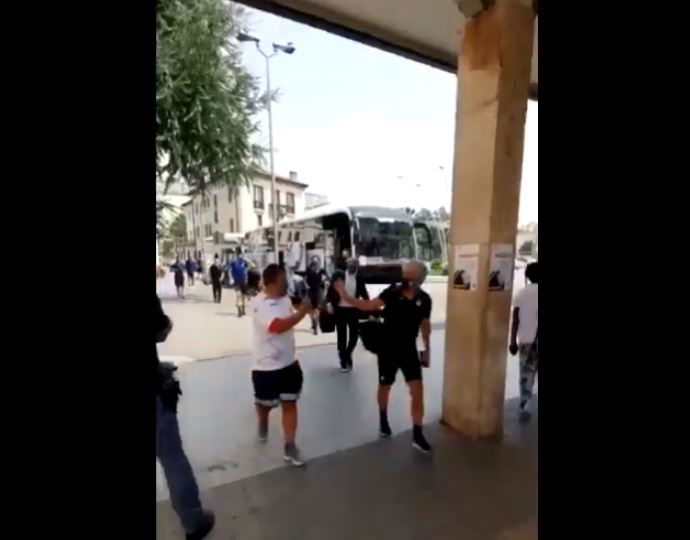 Il video di Gasperini che litiga con il tifoso del Napoli e dell’insulto “Terrone” preview