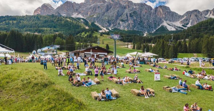 cortina summer party 2020 positivo tampone 500 persone