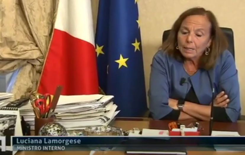 Luciana Lamorgese risponde a Salvini che l’aveva definita “criminale” preview