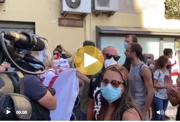 Salvini contestato ad Albano preview