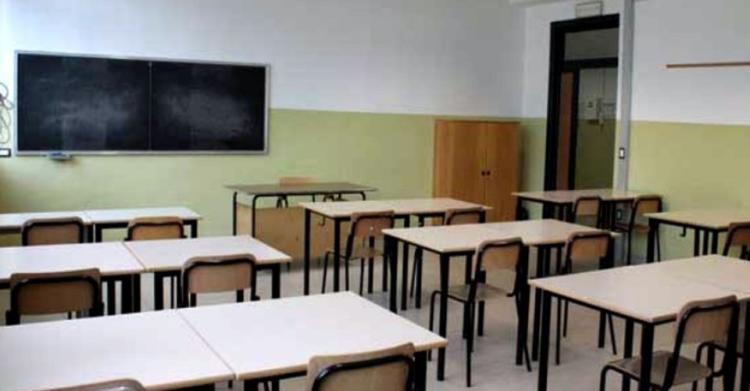 scuola professore indagato suicidio studente