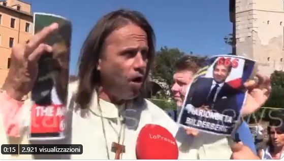 David Fabbri: il finto prete alla manifestazione a Roma dei negazionisti article-post