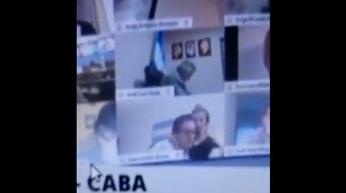Il deputato che si dimette dopo la scena hard durante la videoconferenza alla Camera article-post