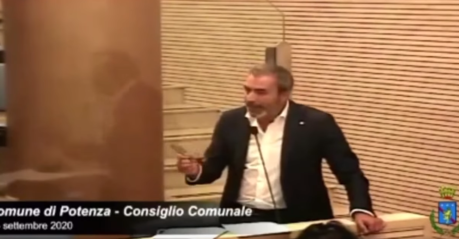 michele napoli omosessualità contro natura video consigliere fratelli d'italia