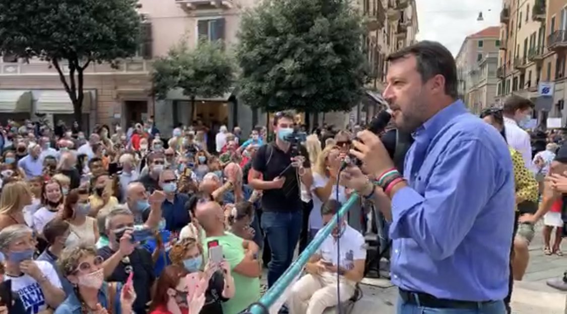 “Buffone, restituisci i soldi!”: Salvini contestato a Savona article-post
