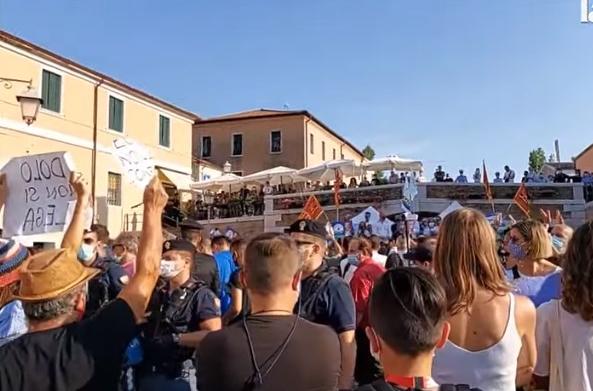salvini contestato dolo veneto