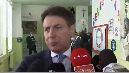 Giuseppe Conte annuncia la proroga dello stato di emergenza al 31 gennaio 2021 preview