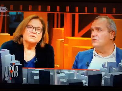 De Magistris in tv mentre Napoli andava a ferro e fuoco article-post
