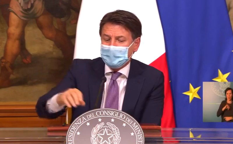 “O si rispettano le regole oppure c’e’ il lockdown” article-post
