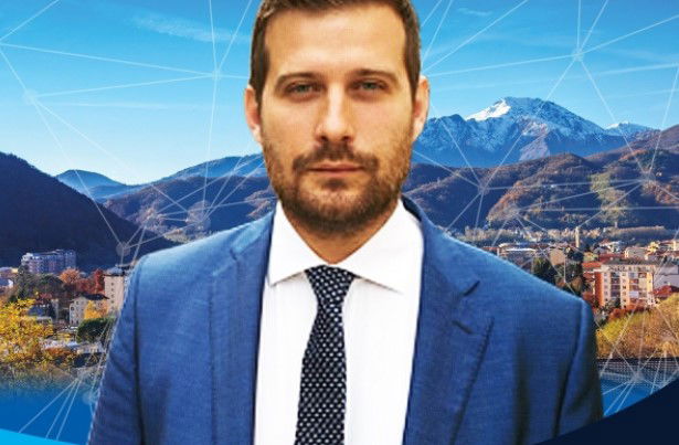 Il sindaco che multa gli spioni degli assembramenti article-post