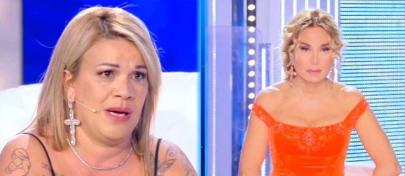 Angela da Mondello: mentre l’Italia chiude lei fa il video “Non ce n’è (Covid)” article-post
