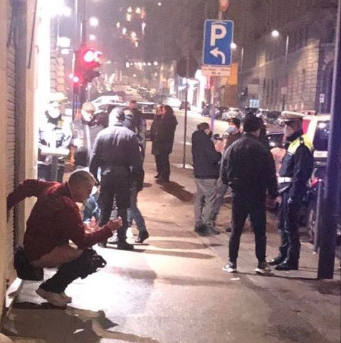 Il cliente del “ristoratore ribelle” di Trieste che defeca davanti al vigile per protesta article-post