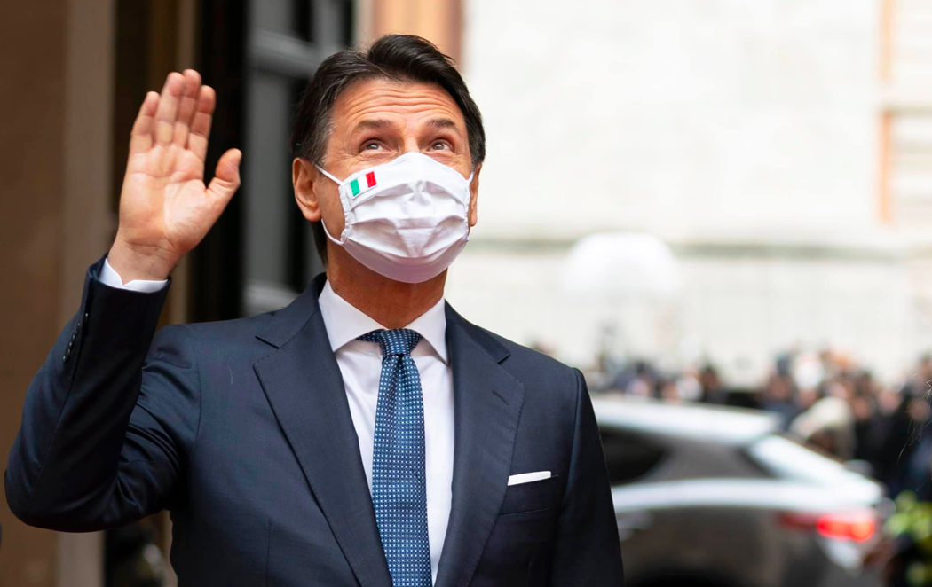 La lettera sui social con cui Giuseppe Conte saluta il Paese article-post