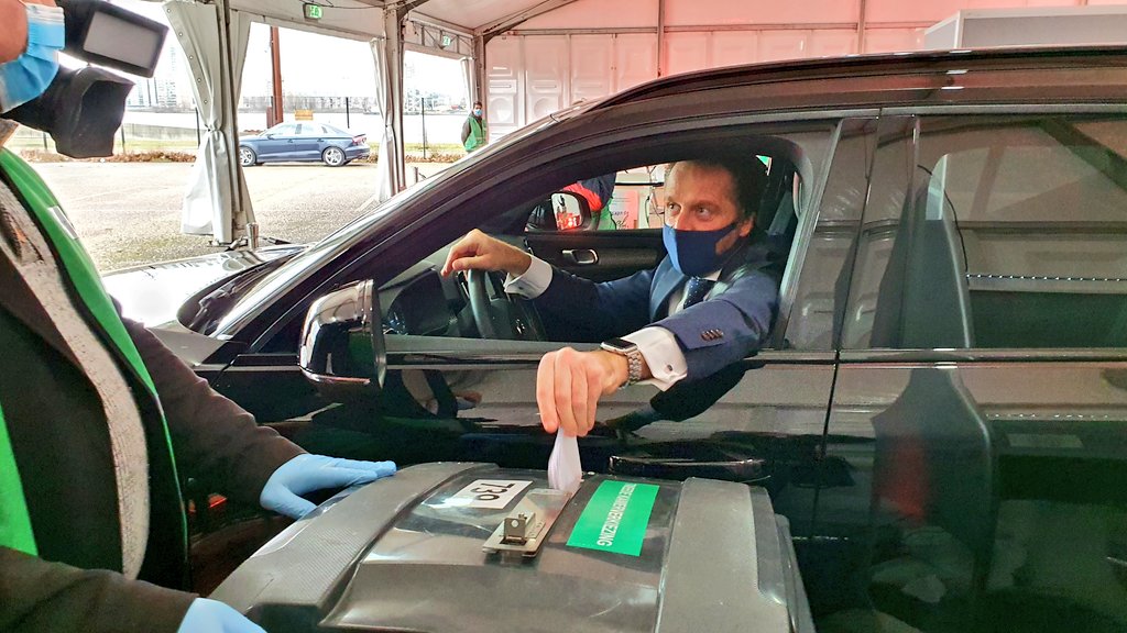 La figuraccia del Ministro della Salute olandese che va a votare con il documento scaduto article-post