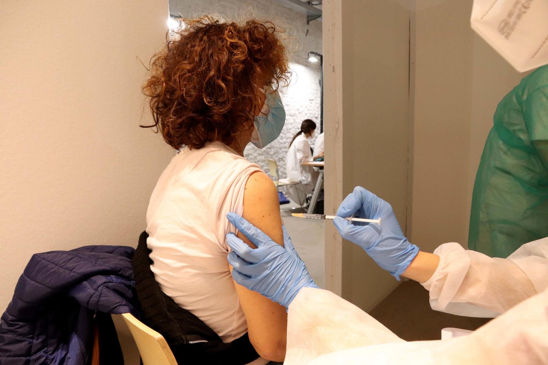 terza dose vaccino decreto vaccini no vax Vaccinazioni H24 vaccino green pass