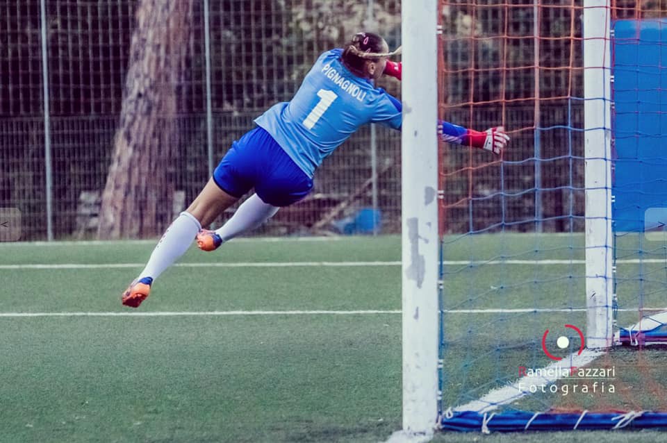 La (bella) storia del Cesena calcio femminile, che rinnova il contratto alla portiera incinta article-post