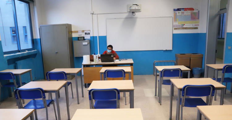 scuola estate ingressi scaglionati scuola 26 aprile congedi parentali pagati dad chi li può prendere