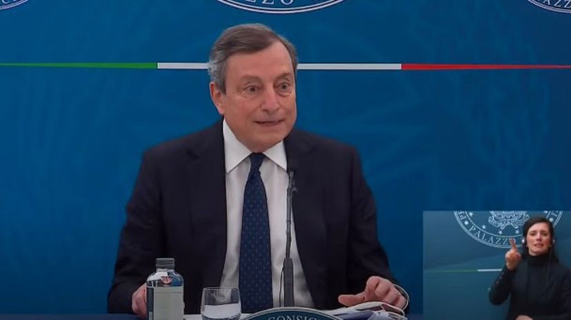 La faccia di Draghi quando parla degli “interessi tedeschi” per lo stop di Astrazeneca | VIDEO preview