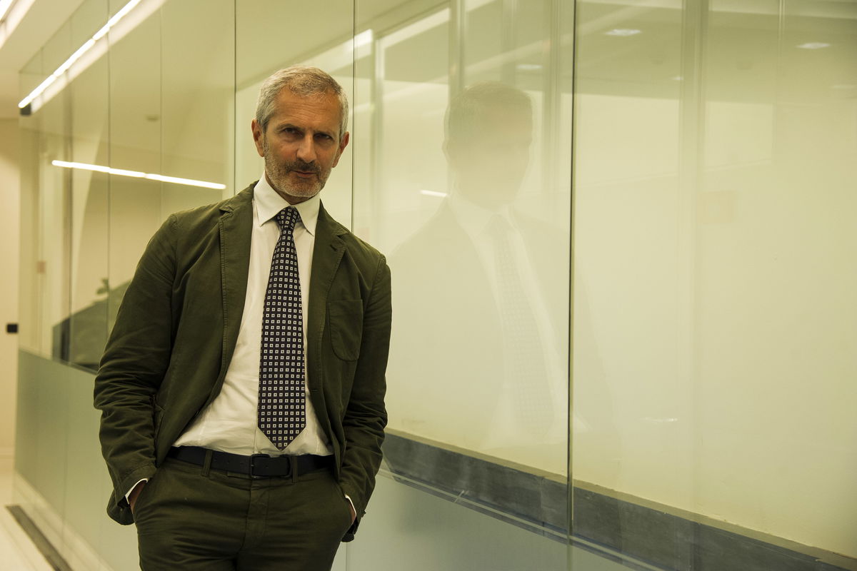 Carofiglio testerà il vaccino italiano ReiThera: “Ho fiducia nella scienza” article-post