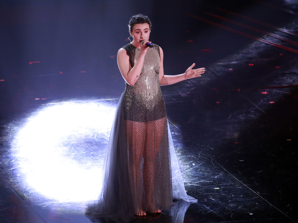 Madame e il delirio sul gesto satanista a Sanremo article-post