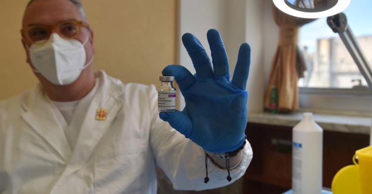 vaccini per tutti 3 giugno richiamo vaccino covid ogni annovaccino rischi pillola donne