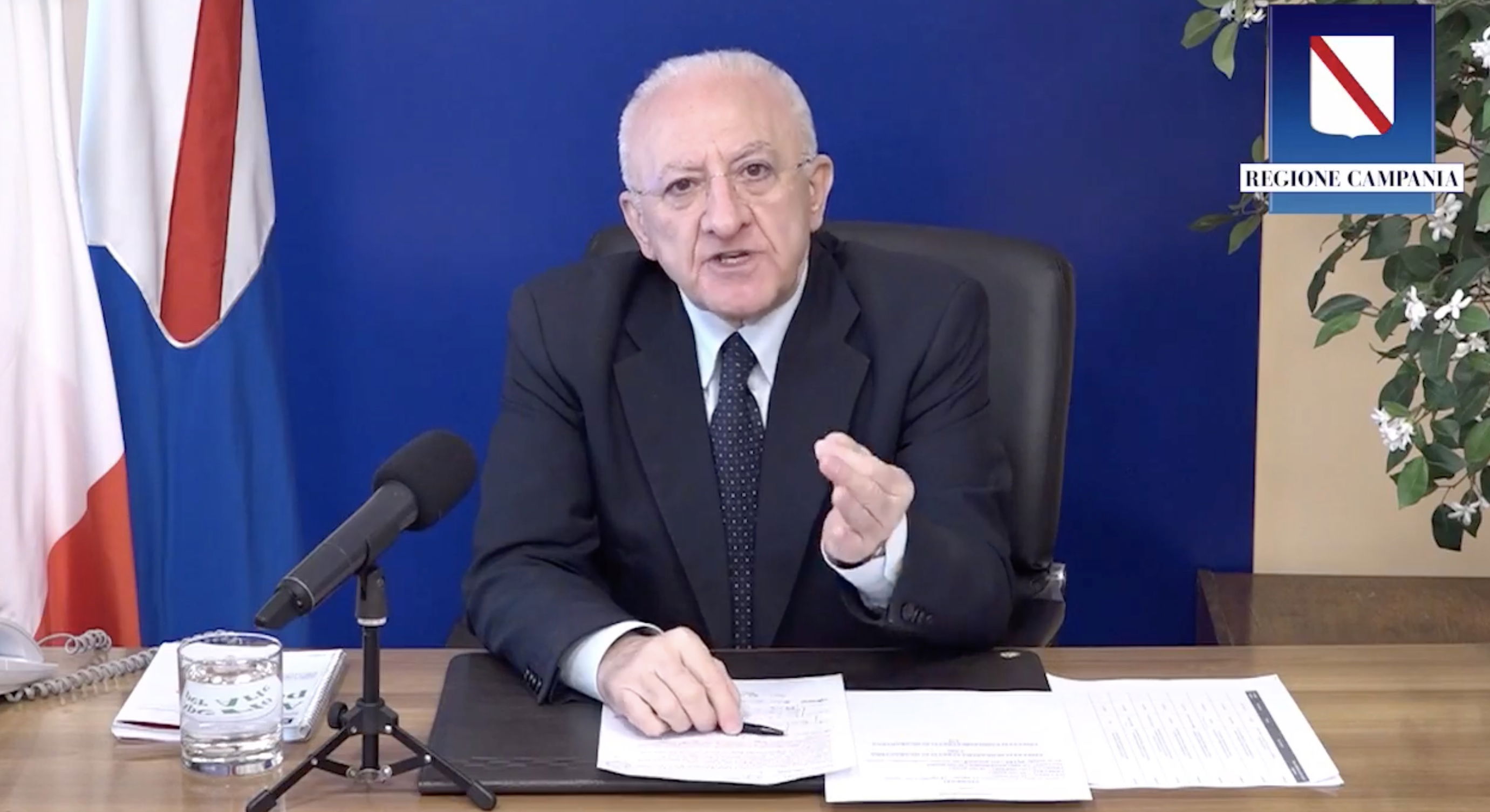 de luca no vax Card Campania