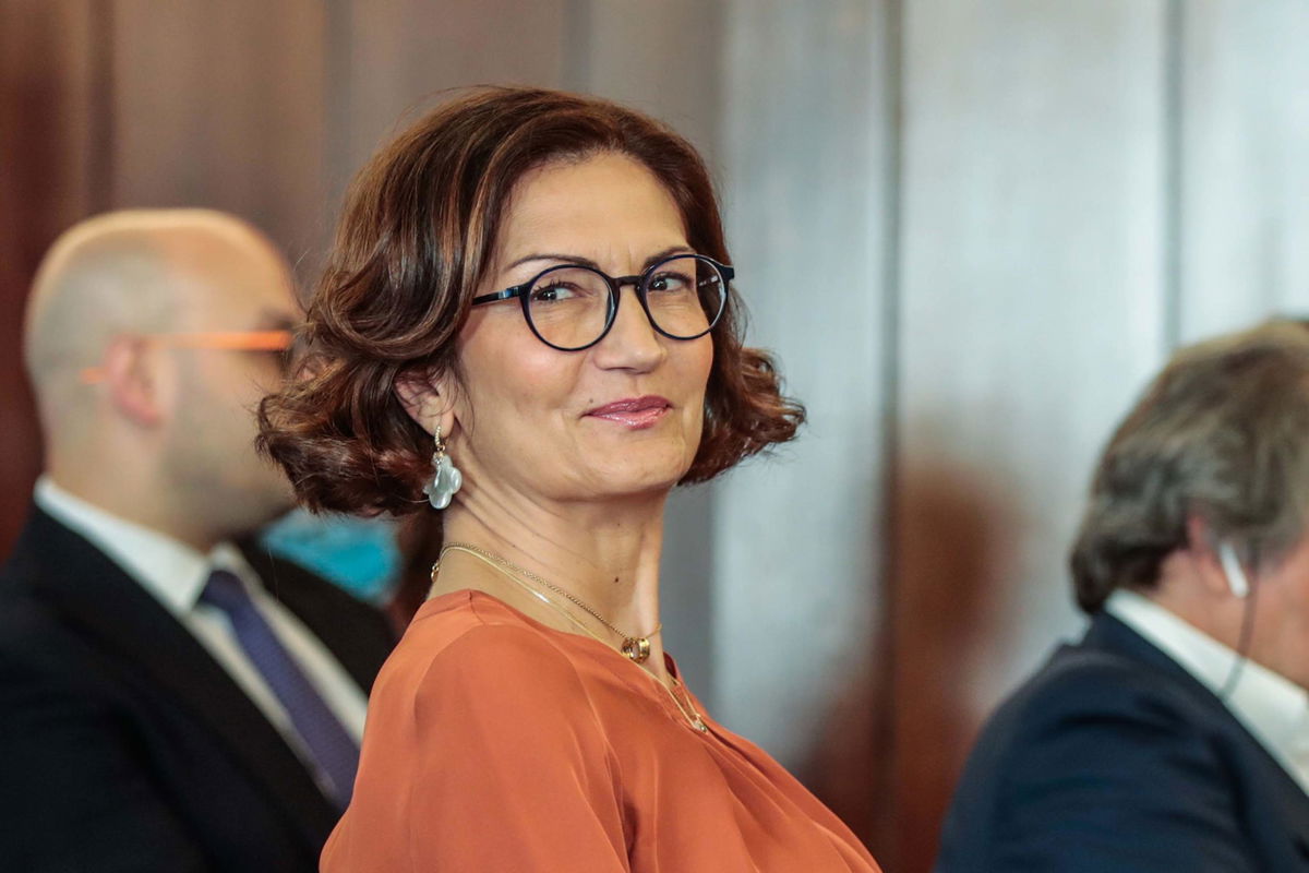 La ministra Gelmini dice che si potrà cenare al ristorante fino alle 22. Ma il Viminale smentisce article-post
