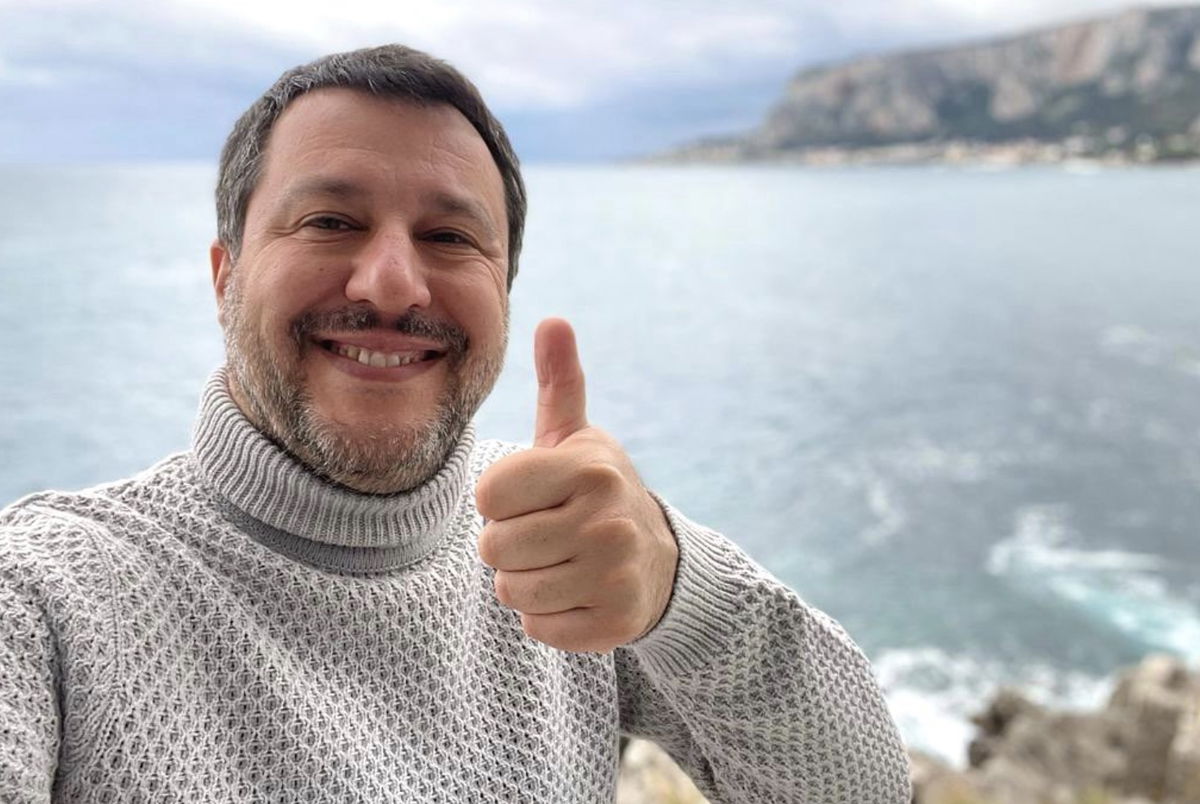 Salvini che vuol riaprire tutto, ma per la la festa della Liberazione ricorda il coprifuoco e le chiusure article-post