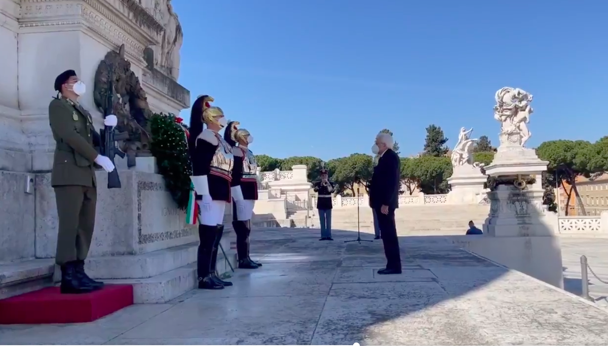 Il Presidente della Repubblica Sergio Mattarella all’Altare della Patria per celebrare il 25 aprile article-post