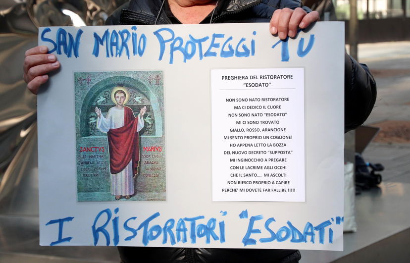 Gli scontri davanti alla Camera tra i ristoratori #ioapro e le forze dell’ordine article-post