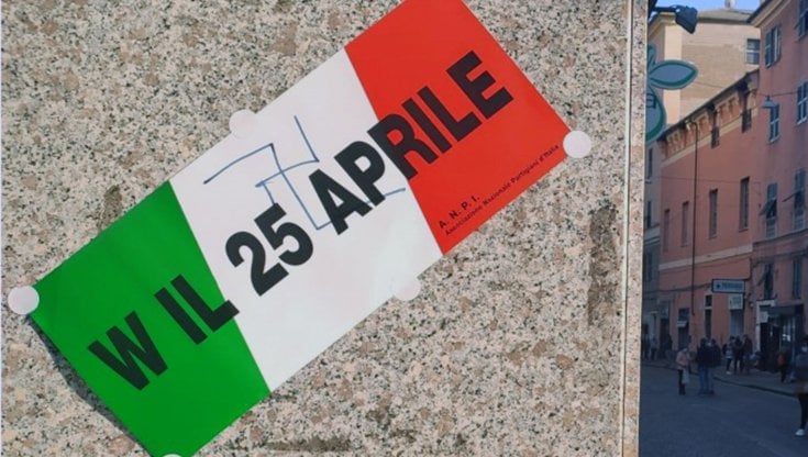 Da Genova a Roma, pioggia di svastiche sul 25 aprile article-post