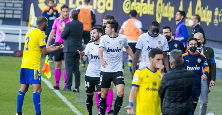valencia insulto razzista lascia il campo