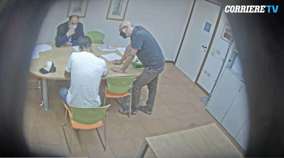 Il video dell’esame farsa di Suarez article-post