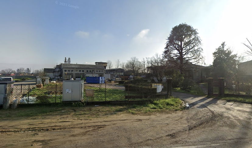 Investiti da vapori tossici in un’azienda di farine animali: morti due operai in provincia di Pavia article-post
