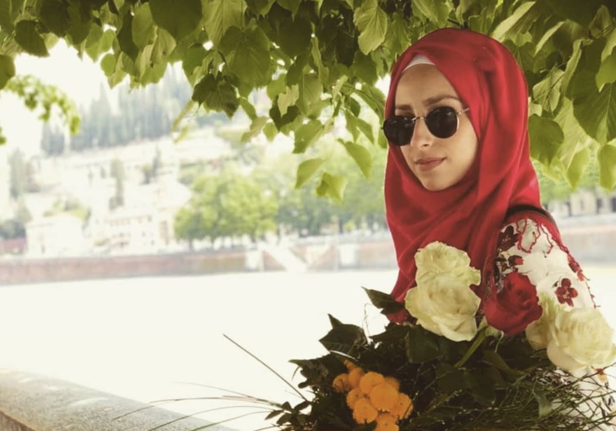 “Togliti tutto, anche le mutandine”: la ragazza costretta a spogliarsi all’esame per la patente perché islamica article-post