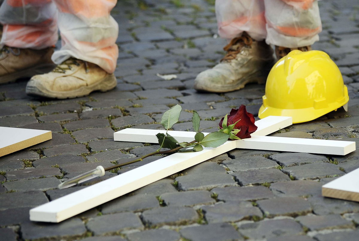 Lorenzo, morto a 24 anni schiacciato da un trattore mentre lavorava article-post