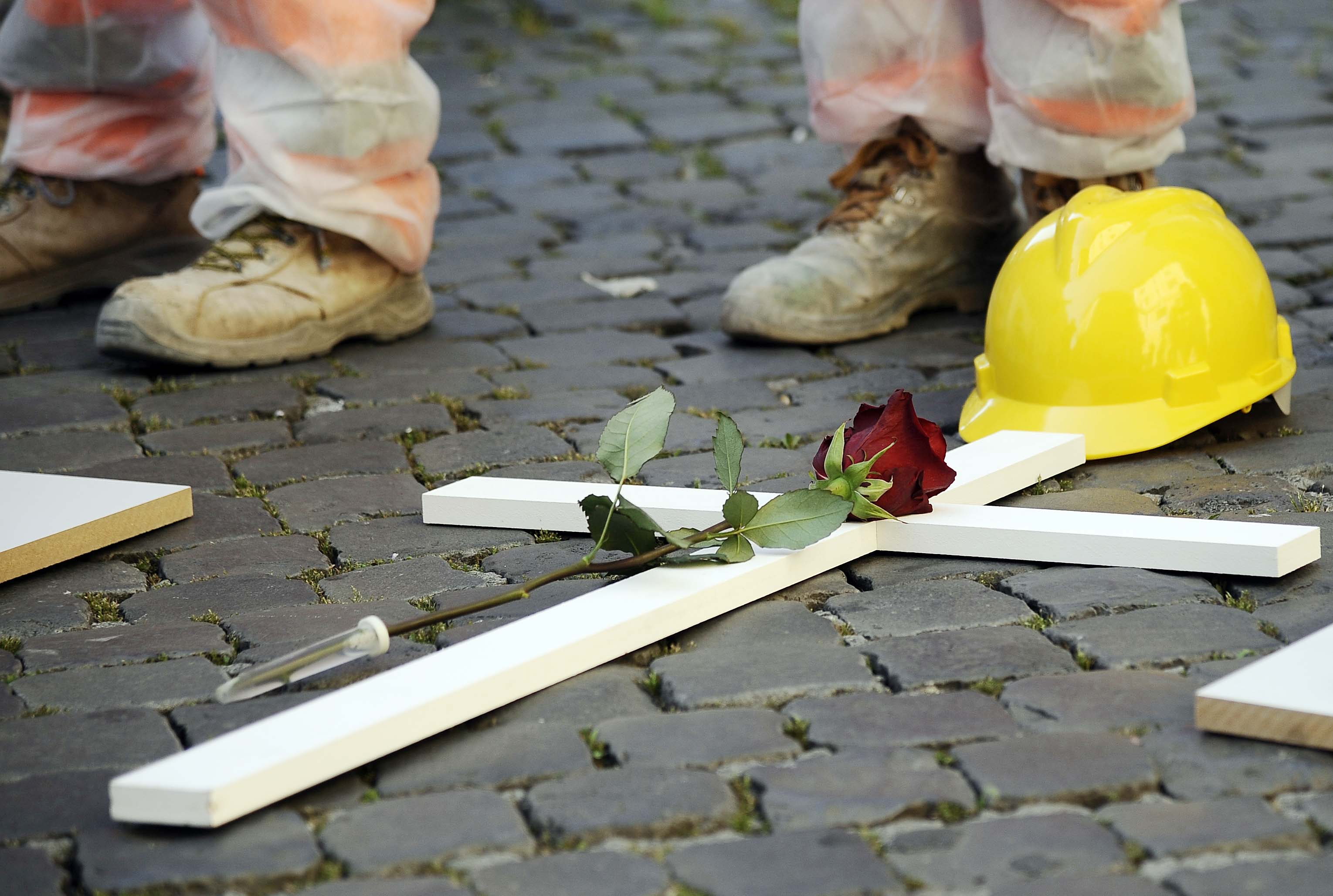 lorenzo fino morto schiacciato da trattore