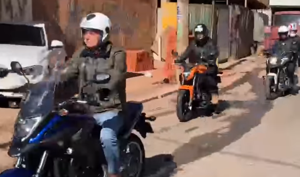 Bolsonaro gira in moto per il Brasile mentre la piazza chiede il suo impeachment article-post