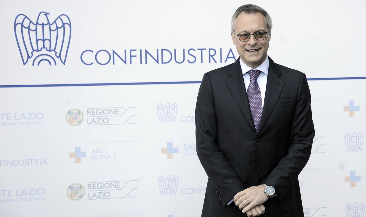 “Niente vaccino? Non puoi lavorare”: la linea dura di Confindustria che fa discutere article-post