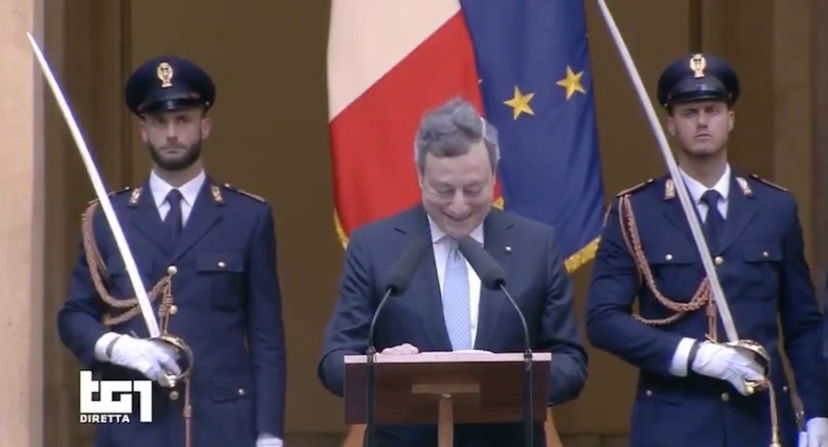 “‘Ndo stai?”: il siparietto “romanesco” di Draghi che cerca Donnarumma | VIDEO article-post