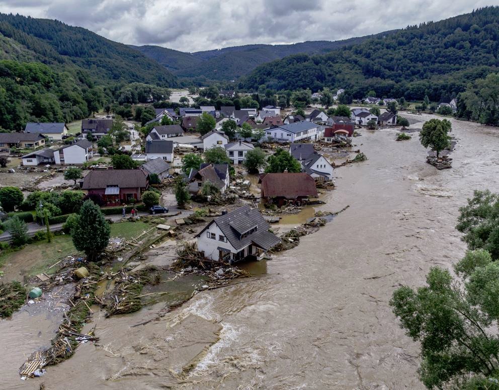 Germania travolta dalle alluvioni: almeno 42 morti e decine di dispersi article-post