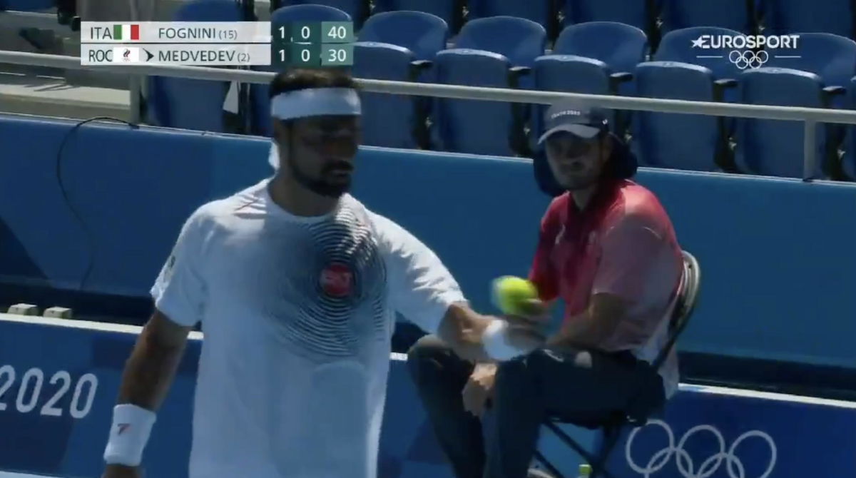 L’ennesima follia di Fognini: sbaglia un colpo e si dà del “fr*cio” | VIDEO article-post