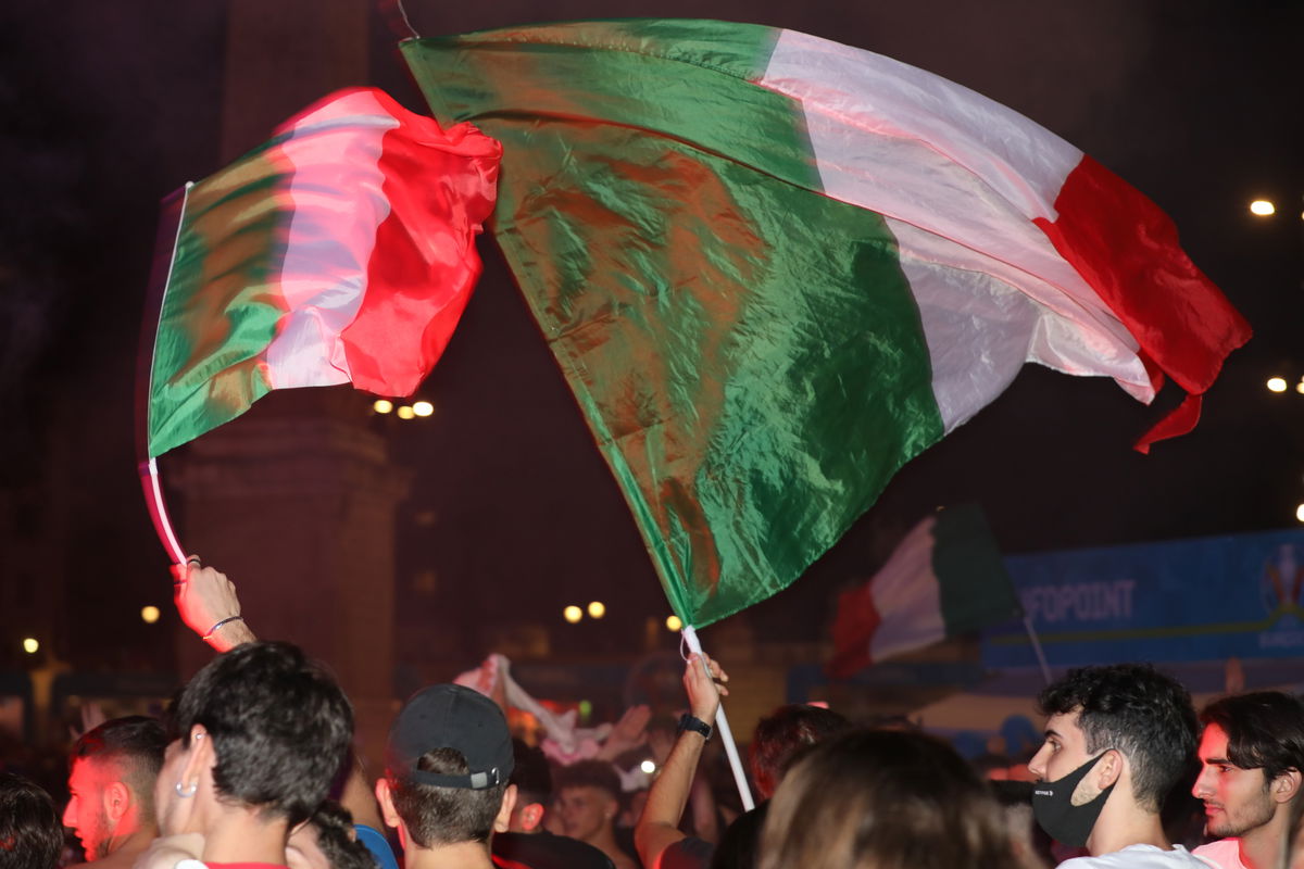 Il governo si è accorto del rischio diffusione della variante Delta durante i festeggiamenti per l’Italia article-post