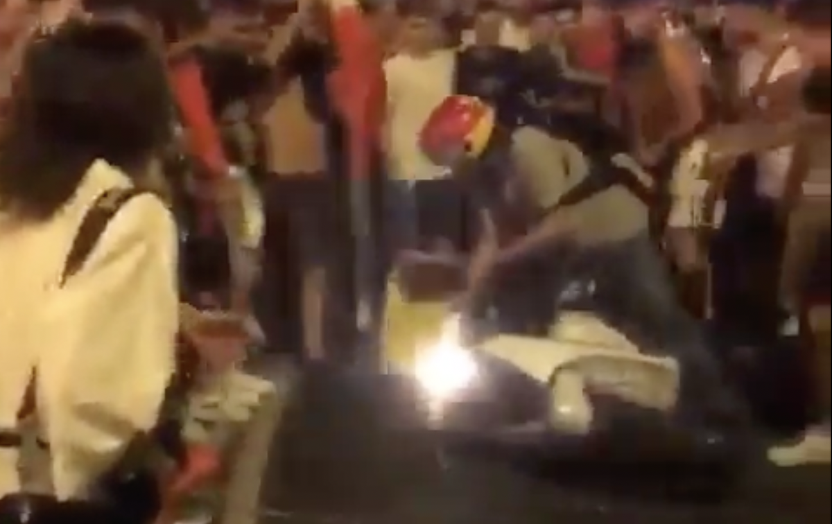 La brutale aggressione dei “tifosi” al rider di Cagliari | VIDEO article-post