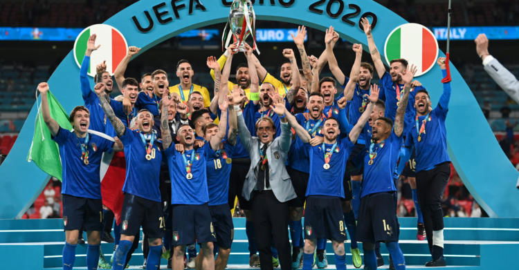 Titolo Tuttosport Fratelli d'Italia
